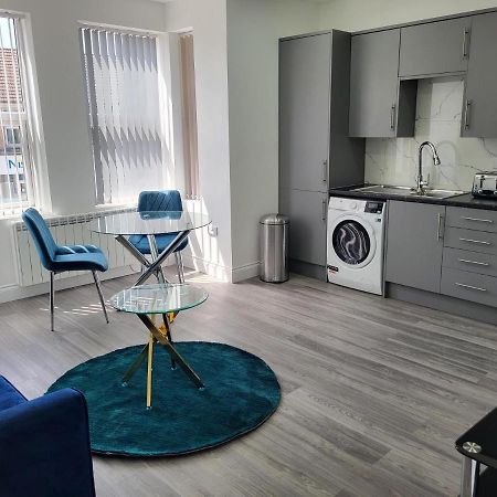 1 Bed Flat, Airport Pick, Drop Available Fibre Broadband, New, Washer Dryer, 10 Mins From City Centre دارتفورد المظهر الخارجي الصورة