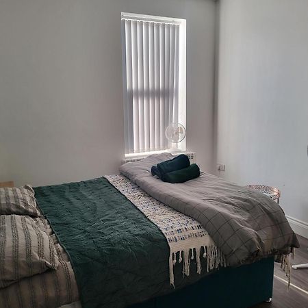 1 Bed Flat, Airport Pick, Drop Available Fibre Broadband, New, Washer Dryer, 10 Mins From City Centre دارتفورد المظهر الخارجي الصورة